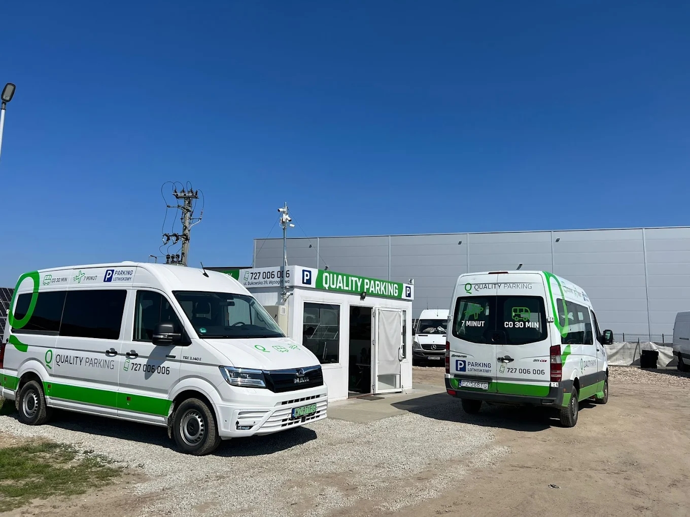 Quality Parking przy lotnisku: Parking przy trasie na lotnisko
