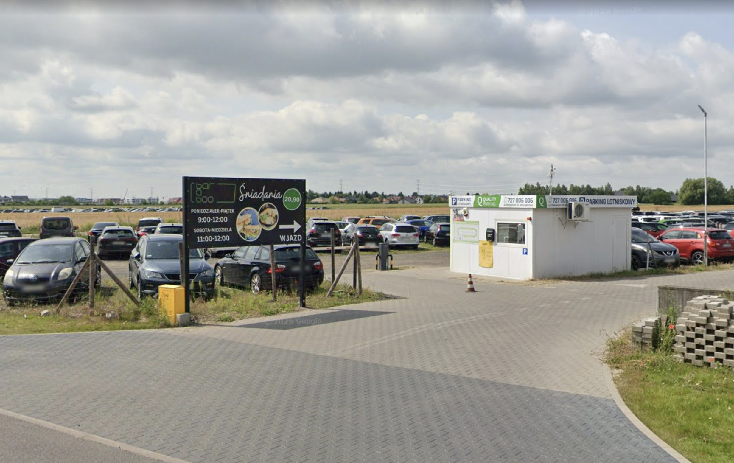 Quality Parking przy lotnisku: Ogrodzony teren postoju
